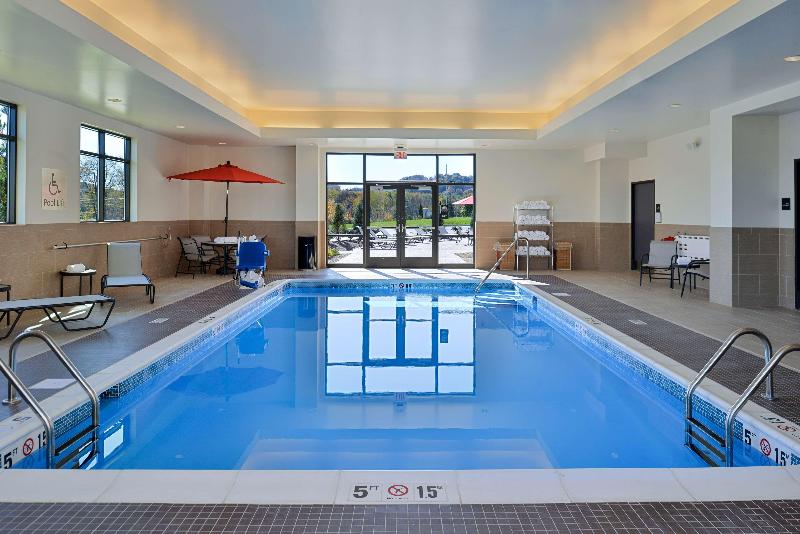 ホテル Hampton Inn & Suites California Universitypittsburgh