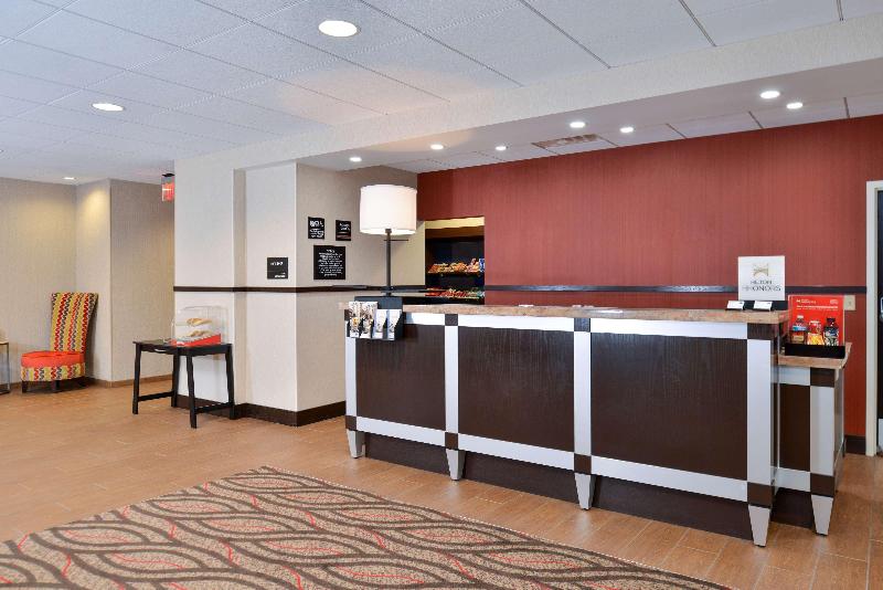 ホテル Hampton Inn & Suites California Universitypittsburgh