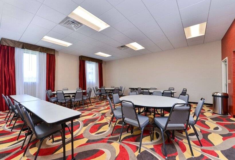 ホテル Hampton Inn & Suites California Universitypittsburgh
