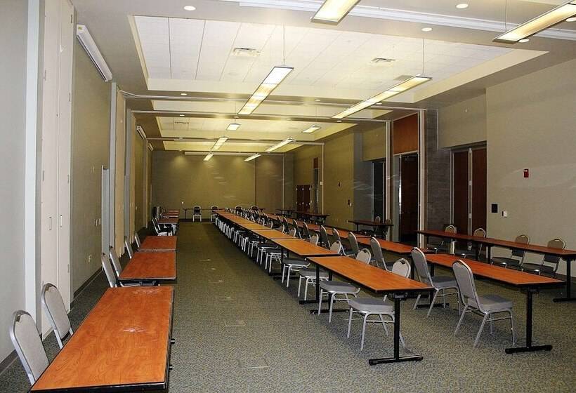 ホテル Hampton Inn & Suites California Universitypittsburgh