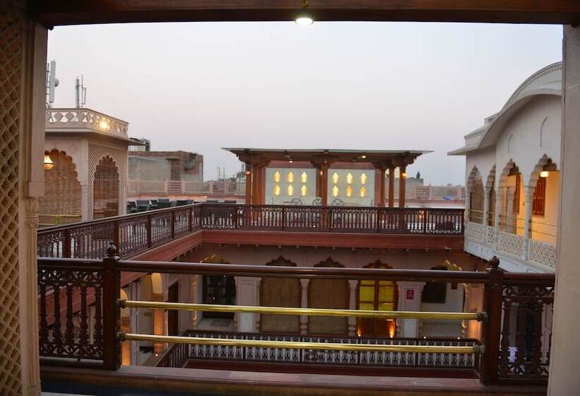 Fotos del hotel Haveli Dharampura  Unesco Awarded Boutique Heritage:  2