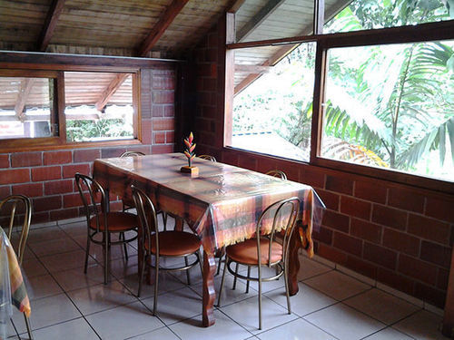 هتل Hostería Las Heliconias