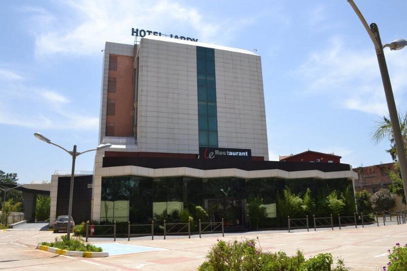 Fotos del hotel Jardy Hôtel & Suites:  11