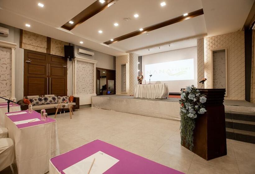 هتل Nana Resort Kaeng Krachan