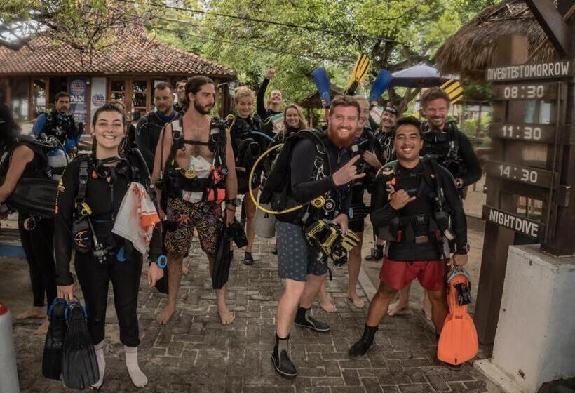هتل Oceans 5 Dive Resort