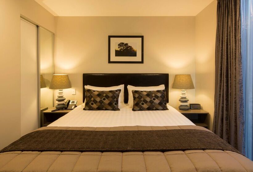 هتل Ramada Suites By Wyndham Queenstown Remarkables Park