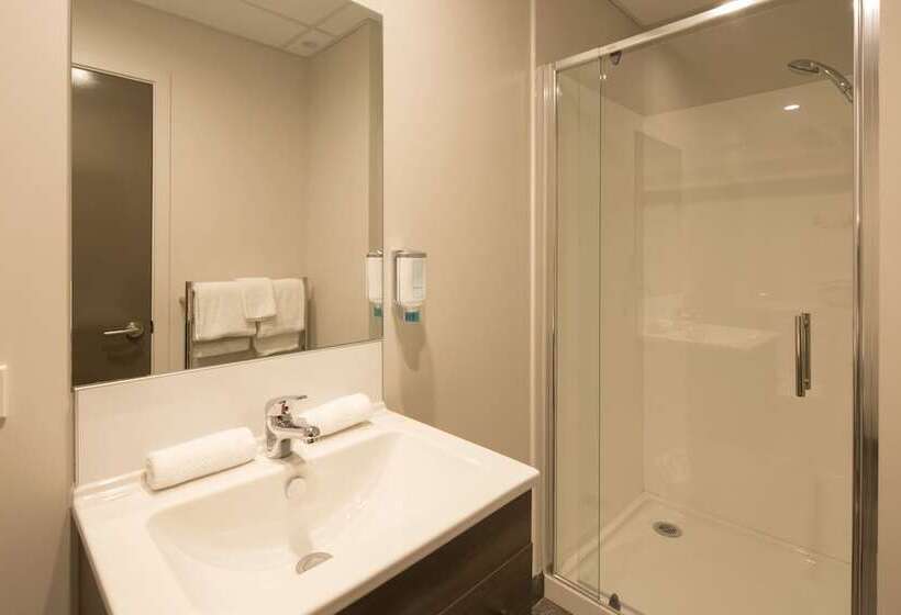 هتل Ramada Suites By Wyndham Queenstown Remarkables Park