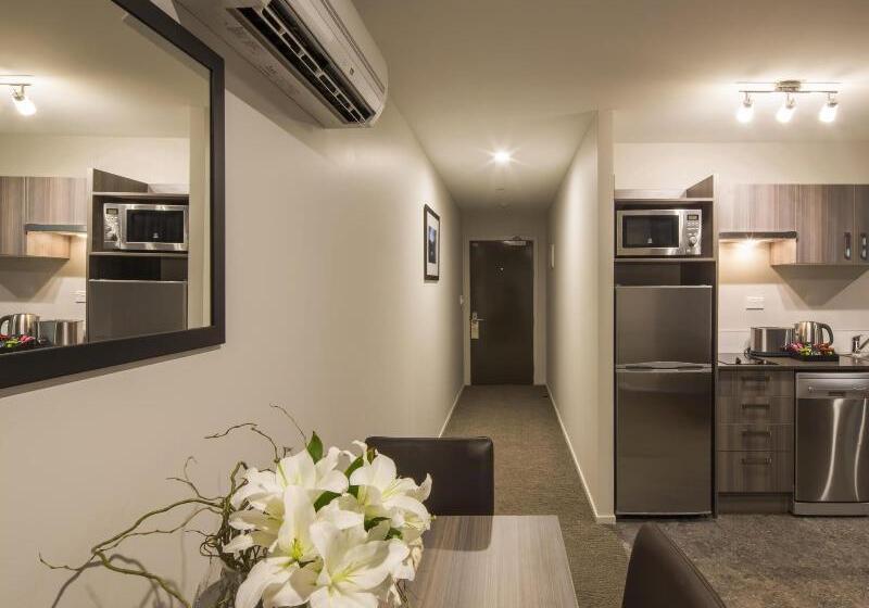 هتل Ramada Suites By Wyndham Queenstown Remarkables Park