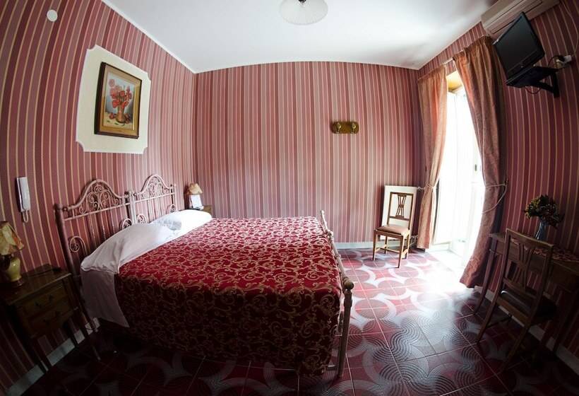 هتل Villa Maria