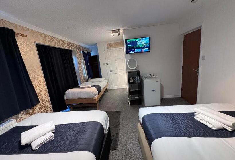 پانسیون All Seasons Gatwick Guest House & Parking