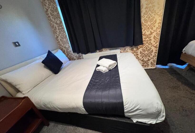 پانسیون All Seasons Gatwick Guest House & Parking