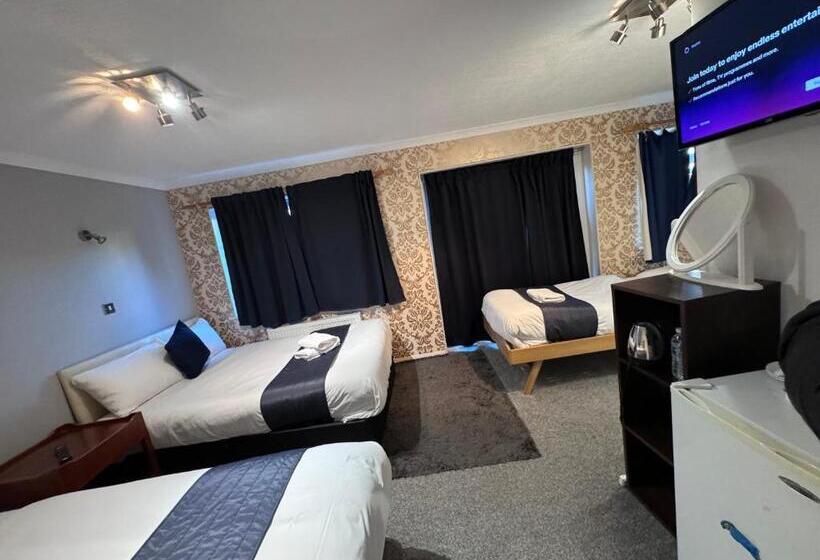 پانسیون All Seasons Gatwick Guest House & Parking