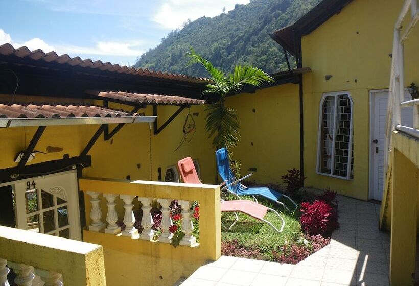 פונדק La Casa Amarilla