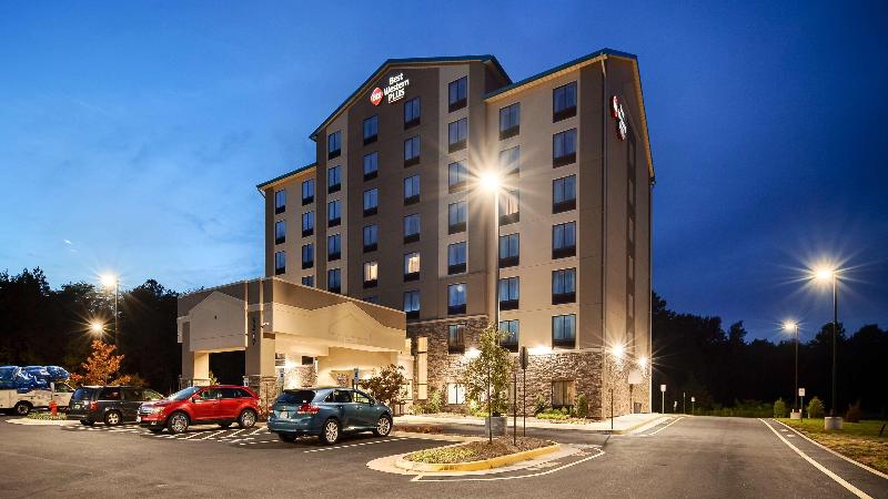 בית מלון כפרי Best Western Plus Thornburg Inn & Suites