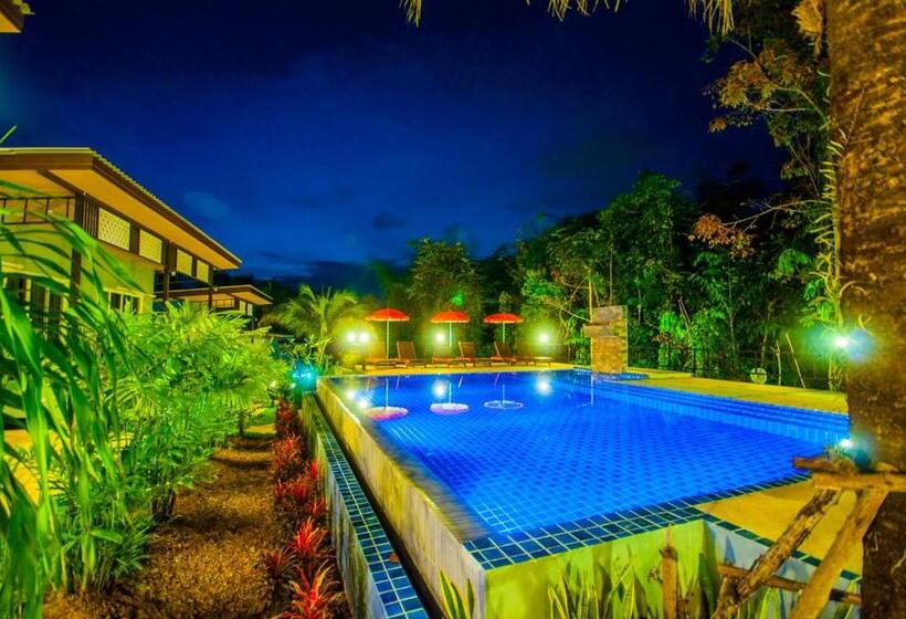 هتل Chomphu Resort