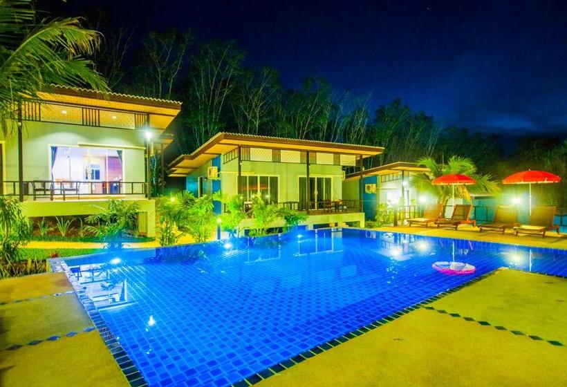 هتل Chomphu Resort