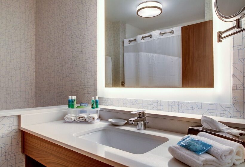 هتل Holiday Inn Express & Suites Galesburg, An Ihg