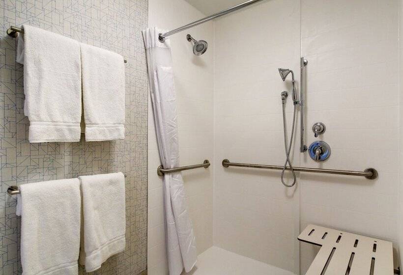 هتل Holiday Inn Express & Suites Galesburg, An Ihg
