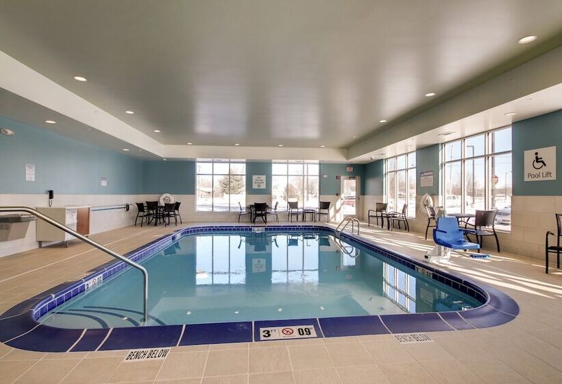 هتل Holiday Inn Express & Suites Galesburg, An Ihg