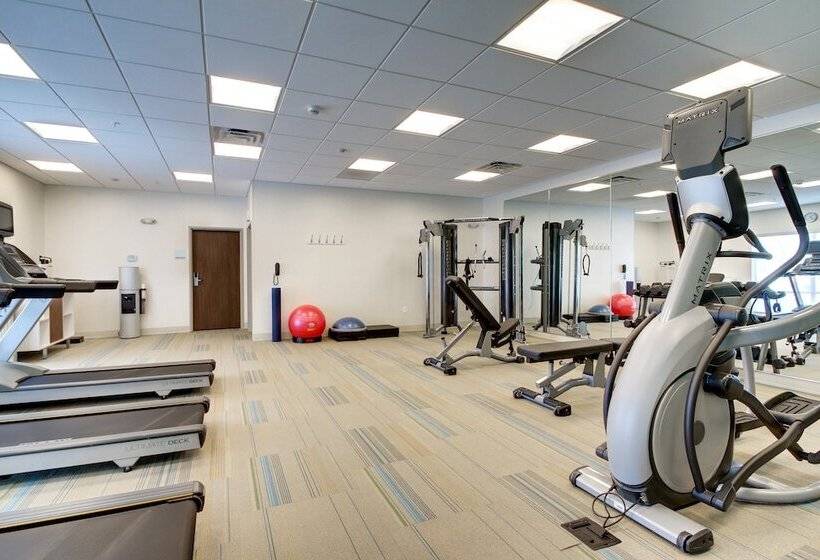 هتل Holiday Inn Express & Suites Galesburg, An Ihg