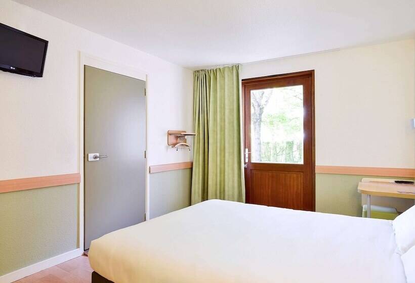 בית מלון כפרי Ibis Budget Villefranche