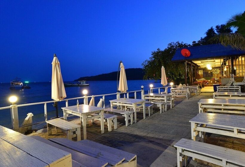 فندق Sangthian Beach Resort