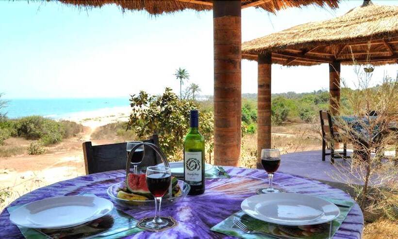 هتل Tanji Bird Reserve Eco Lodge   Adults Only