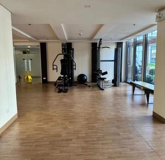 81 Newport Condominium Cluster 5 3a By Rechelle Nunag
