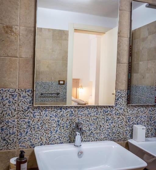 Bed and Breakfast Villa Giardino Delle Zie  Possibilità Di Servizio Mezza Pensione Cena Al Tavolo Colazione Vicino Osp
