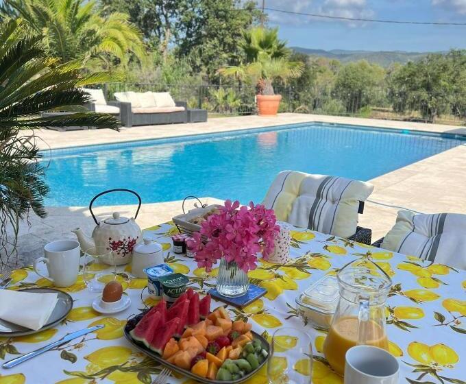 مبيت وإفطار Villa La Source 83   Room Close To St Tropez