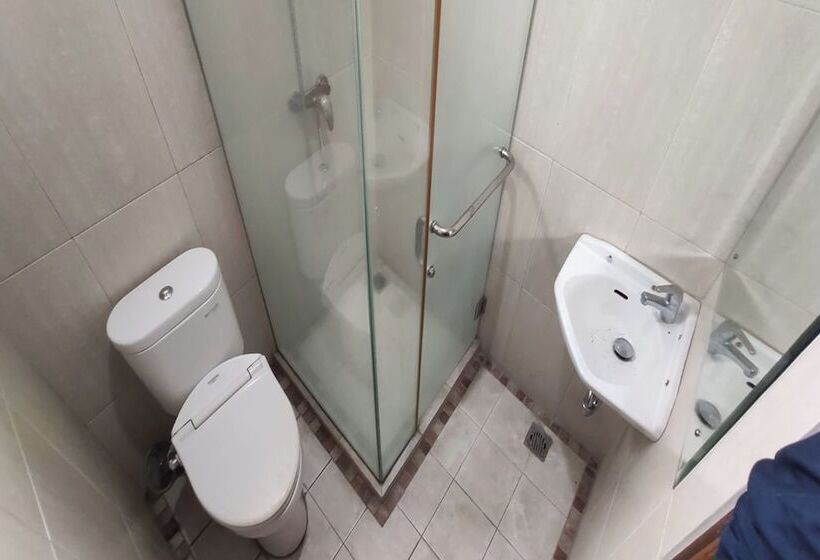 هتل Behomy Corner Eight Lippo Karawaci