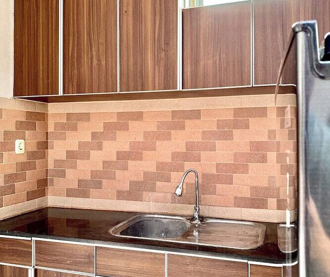 هتل Behomy Corner Eight Lippo Karawaci