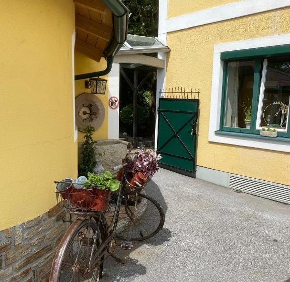 ユースホステル Gasthof Zur Post