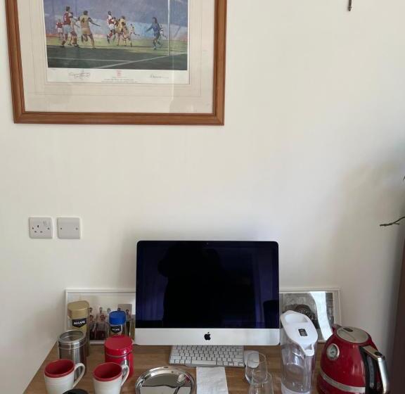 Heavenly London   Whetstone B&b