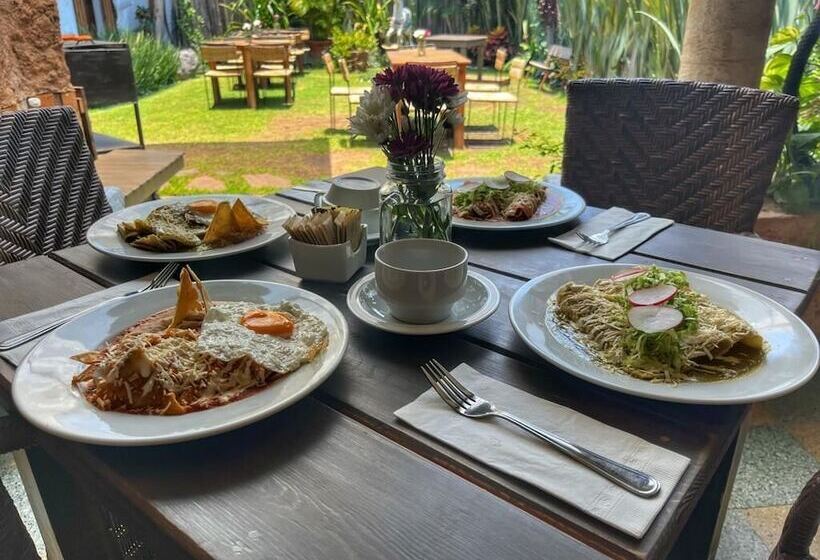 فندق Casa Fresco Restaurante & Hostal