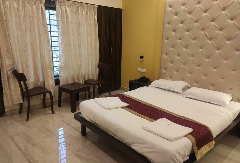 בית מלון כפרי Deepak Executive, Ganpatipule