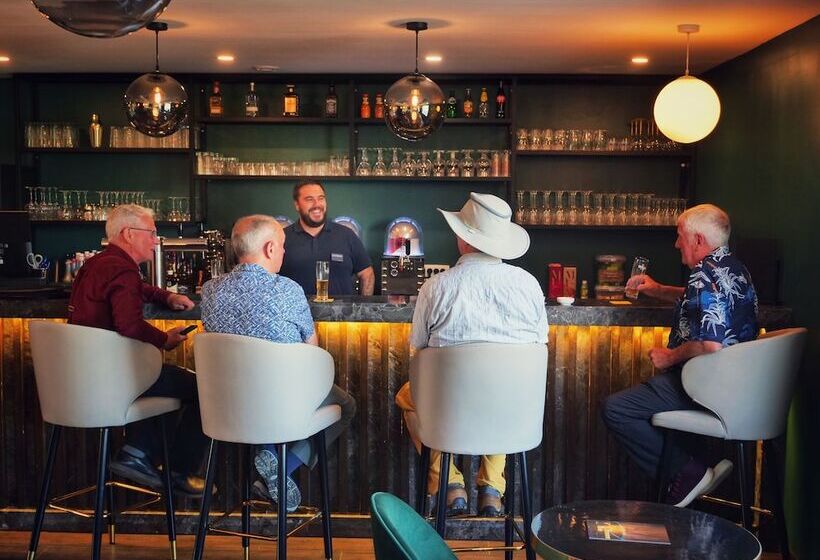 ホテル Golden Tulip Dieppe Hôtel & Spa