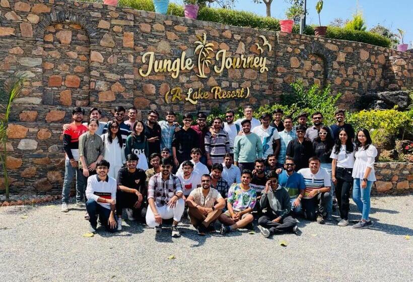 فندق Jungle Journey  A Lake Resort