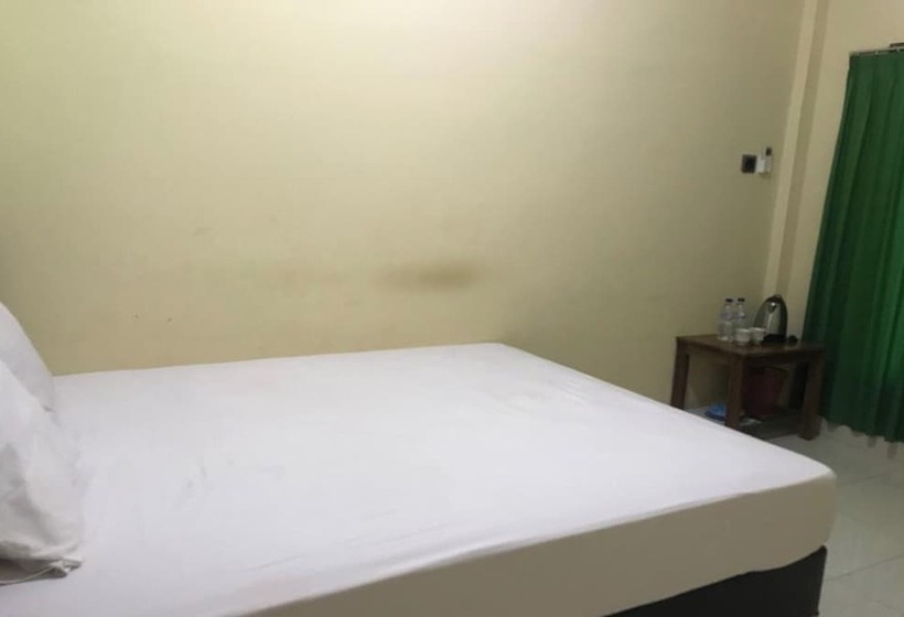 هتل Oyo 92608 Penginapan Mc Lodge