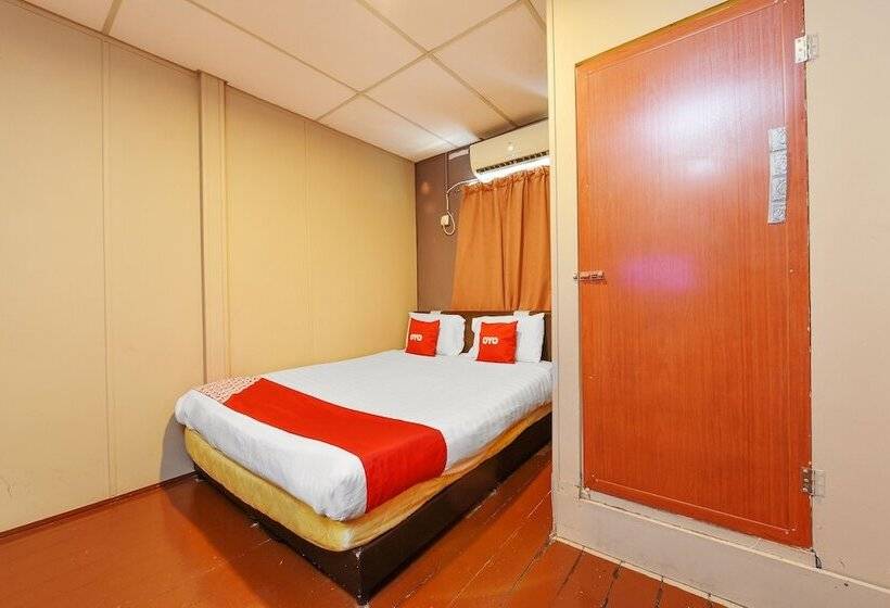 هتل Oyo 92608 Penginapan Mc Lodge