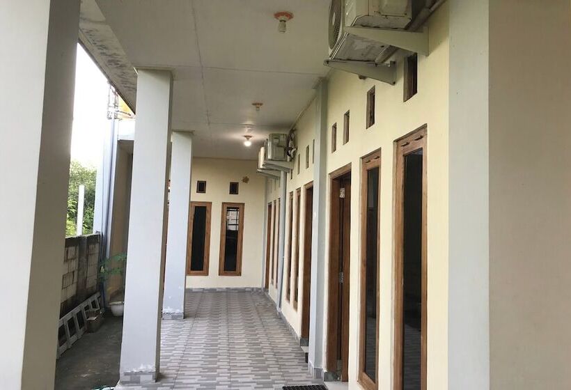 هتل Oyo 92608 Penginapan Mc Lodge