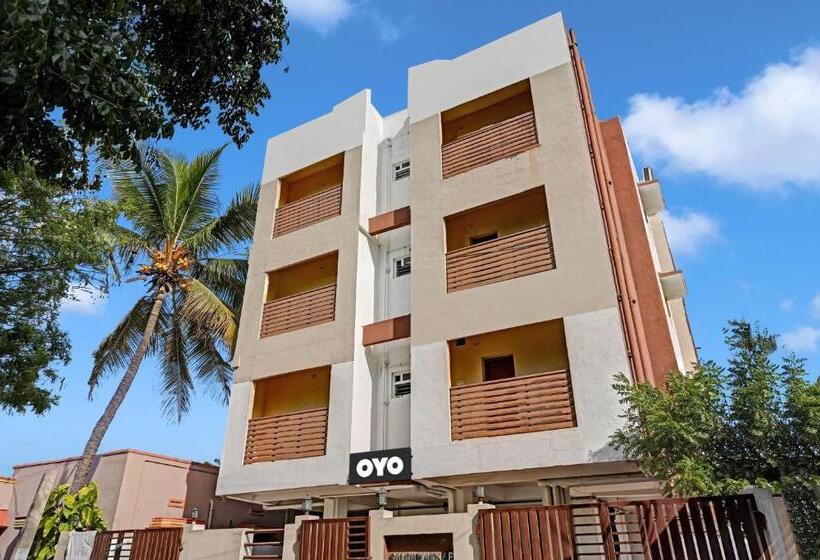 בית מלון כפרי Oyo Flagship 81392 Royal Plazza Homestay