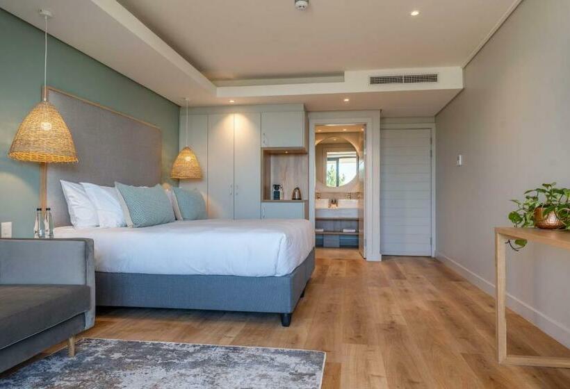 Plett Quarter Hotel   Lion Roars Hotels & Lodges