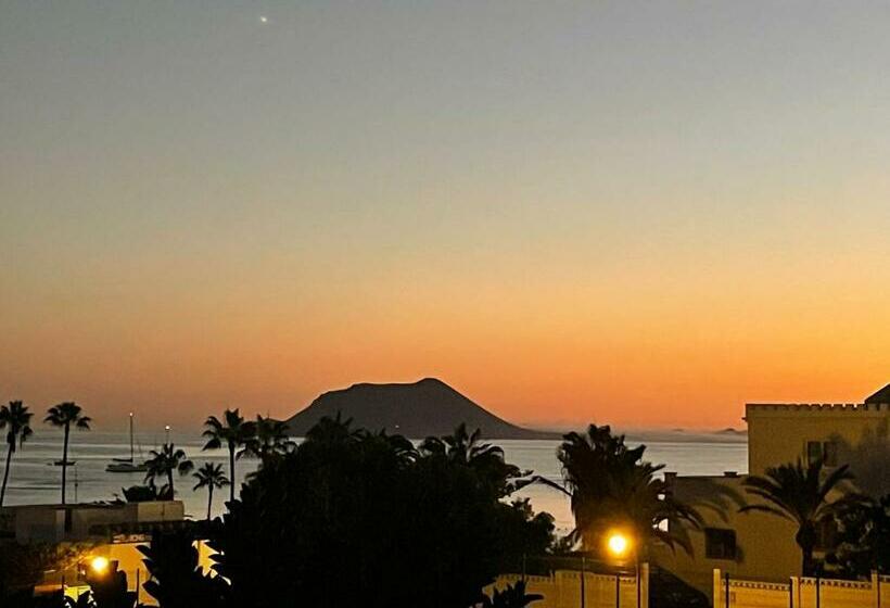 پانسیون Alojamientos Playa Centro Corralejo 3