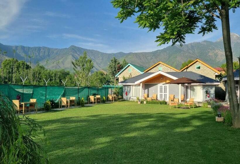Пансион Upani Cottages
