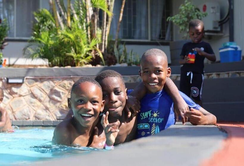 بنسيون Victoria Guest House Nyumbani