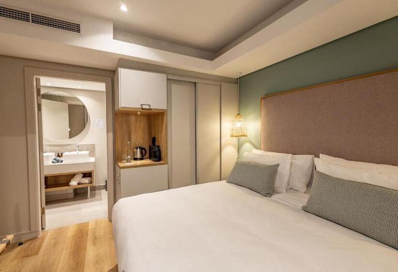Plett Quarter Hotel   Lion Roars Hotels & Lodges