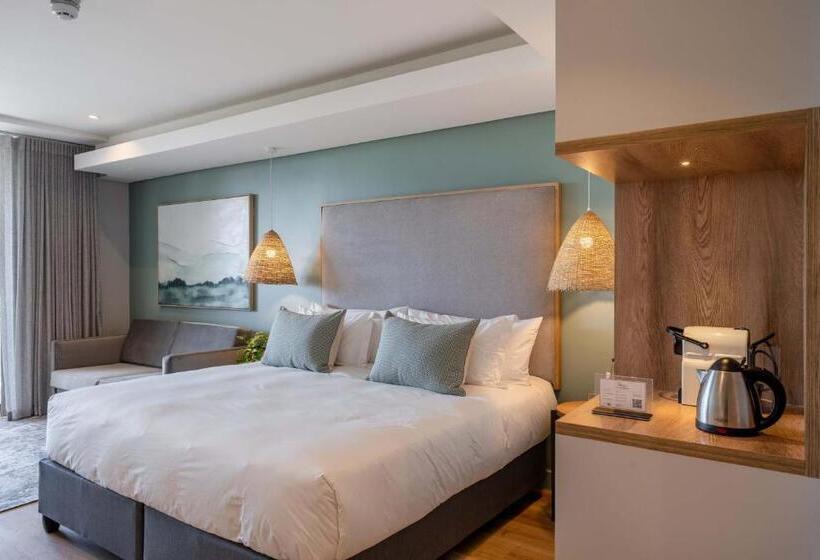 Plett Quarter Hotel   Lion Roars Hotels & Lodges