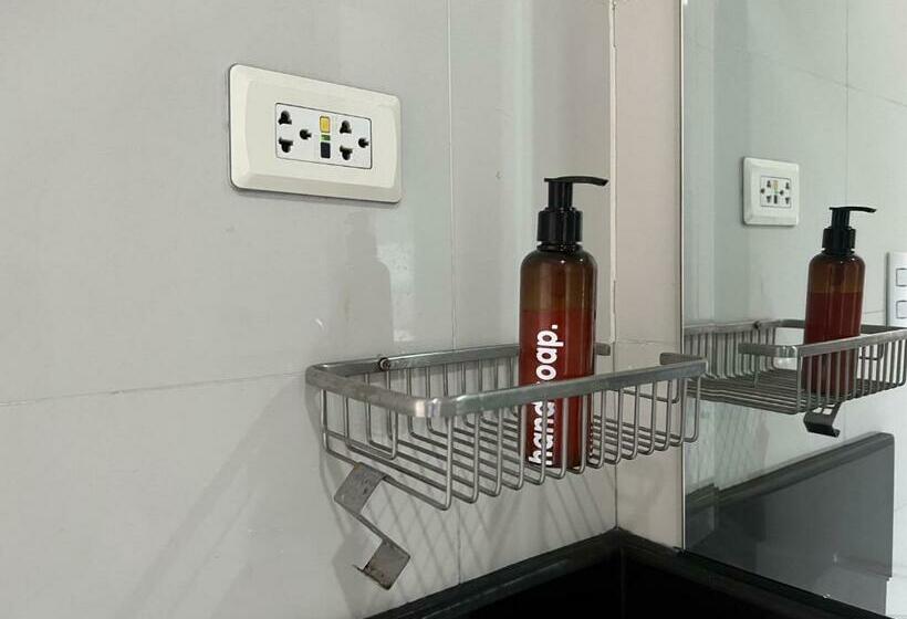 Studio Across Naia T3 W/wifi Netflix
