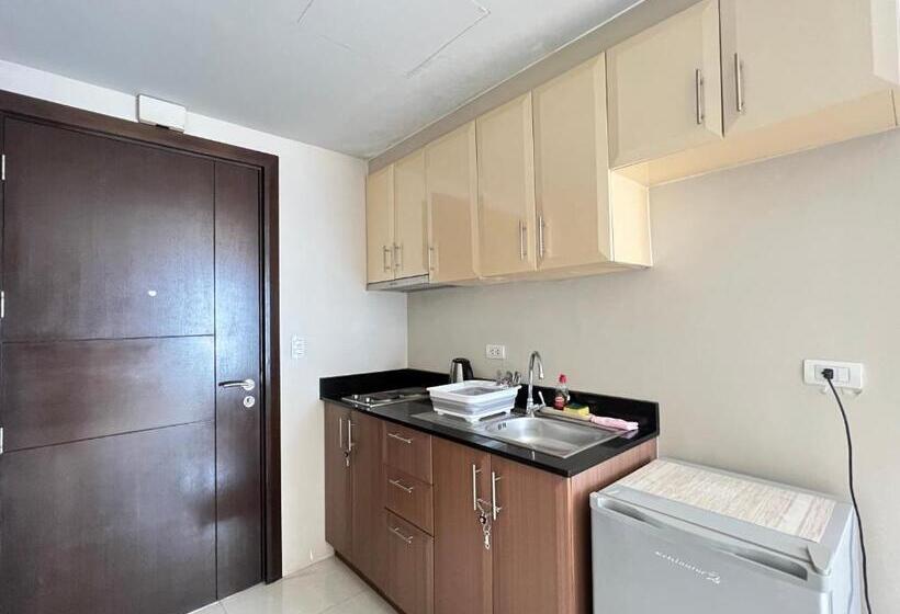 Studio Across Naia T3 W/wifi Netflix